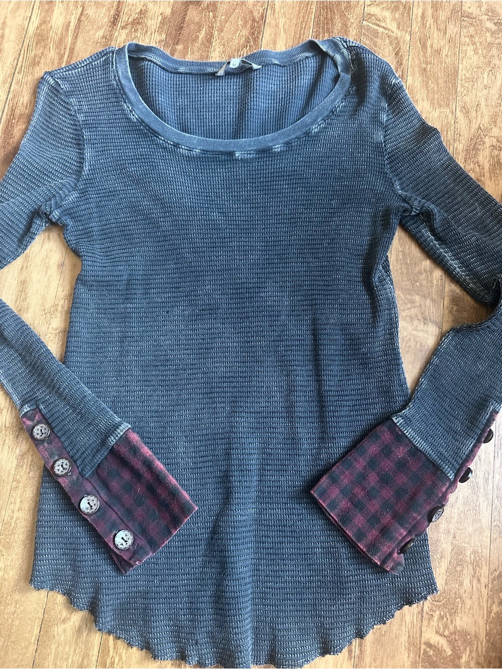 BKE Waffle Knit Long Sleeve Top in Navy